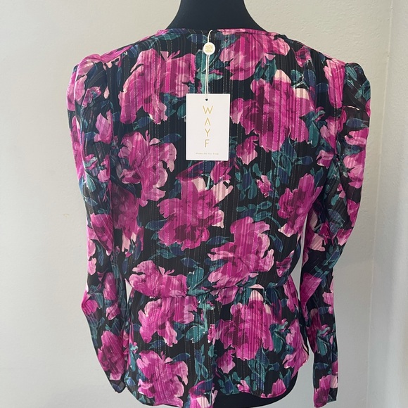 New with tags, never worn floral summer top - Picture 2 of 6